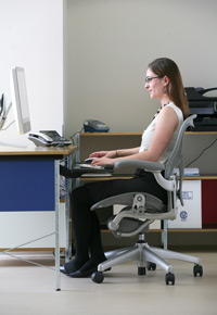 proper office chair sitting form