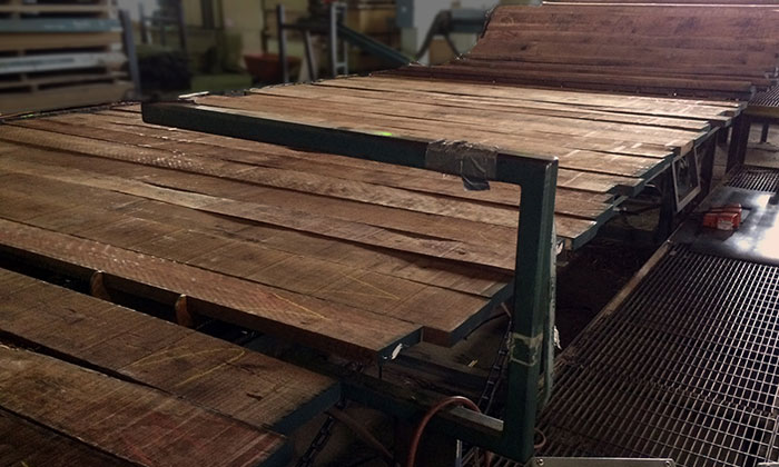 grading walnut lumber boards